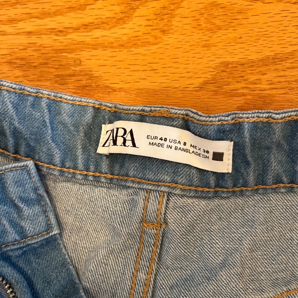 NWOT Zara High Waisted Mom Fit Jean Fit Mid (40) - Picture 2 of 3
